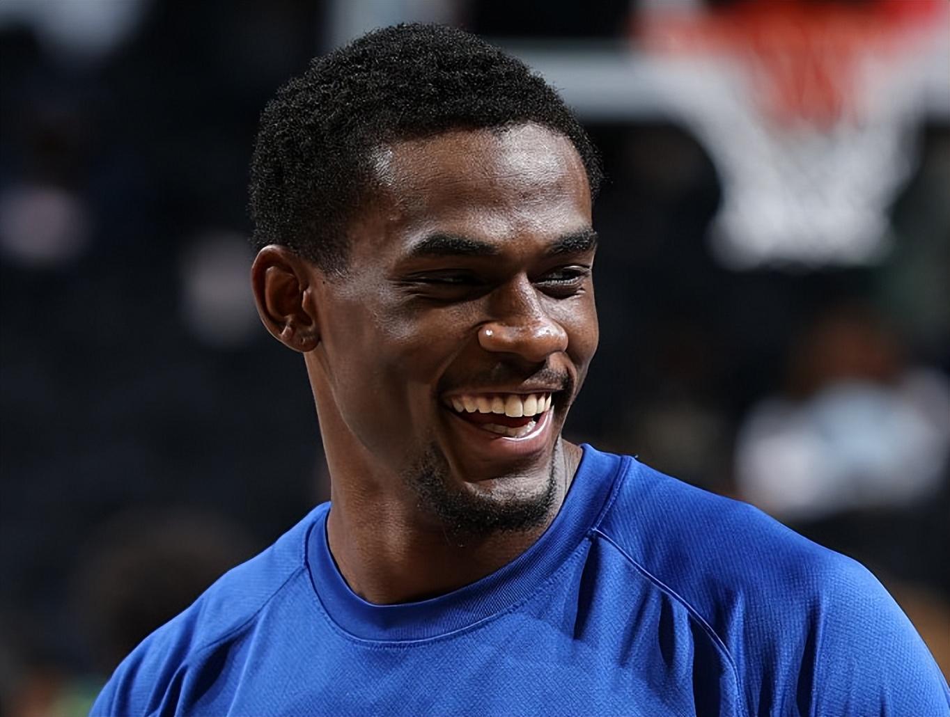 易胜博体育app下载-8+11+8！NBA首轮最让人失望球星诞生，2.89亿美金顶薪要打折了